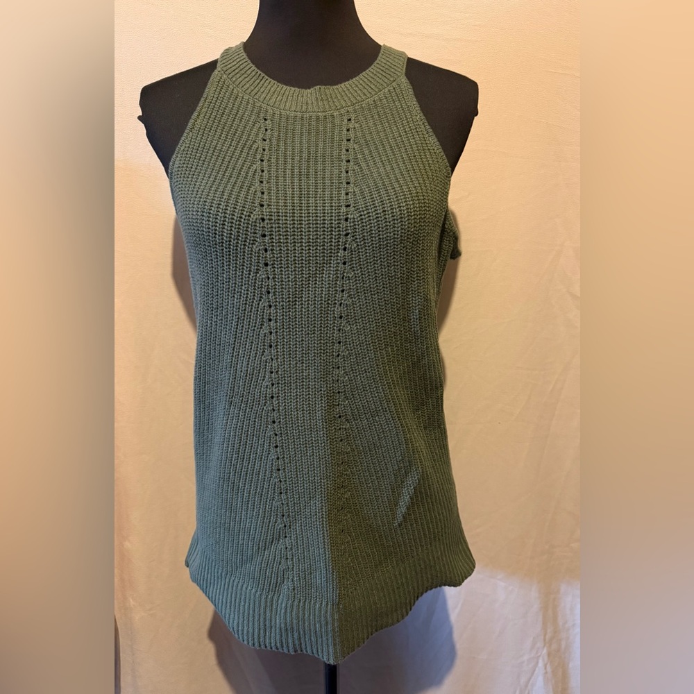 NWOT Green Sleeveless Knit Top